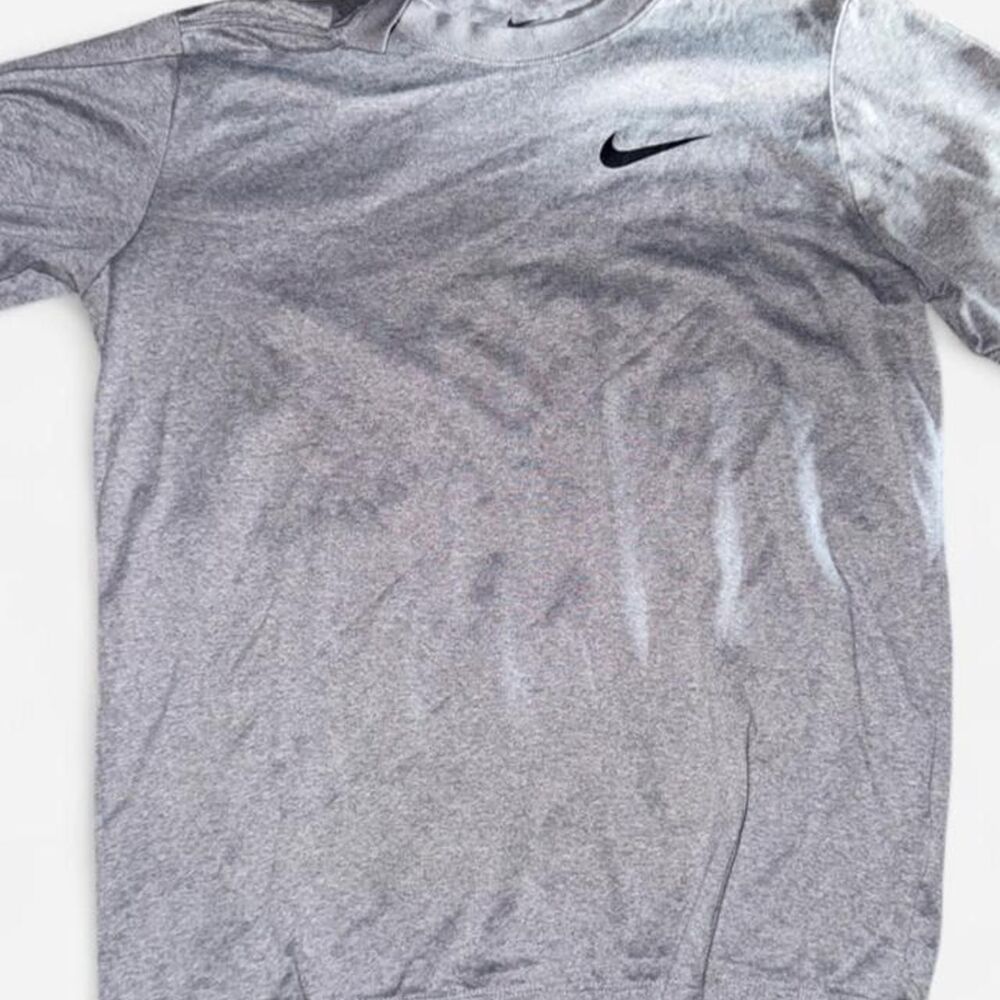 Nike Boy's Grey T-shirt